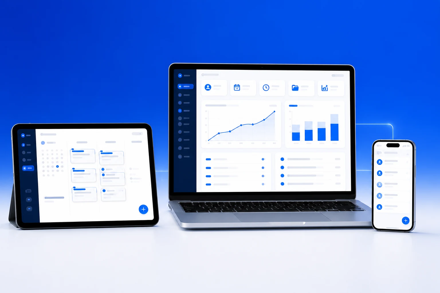 Eine maßgeschneiderte Firmen-App läuft auf Computer, Tablet und Smartphone